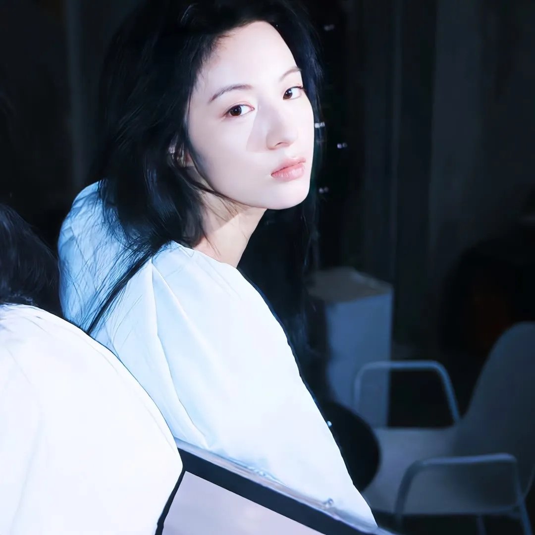 四月的女儿